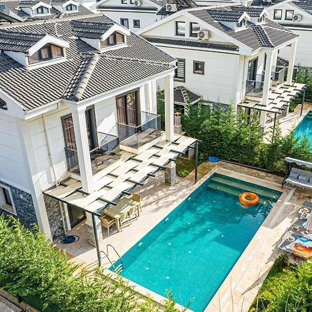 4 Bedroom Holiday Villa In Hisaroenue Oeluedeniz- Gold Rose Fethiye Exterior photo