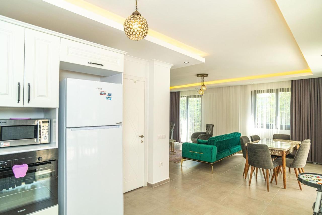 4 Bedroom Holiday Villa In Hisaroenue Oeluedeniz- Gold Rose Fethiye Exterior photo