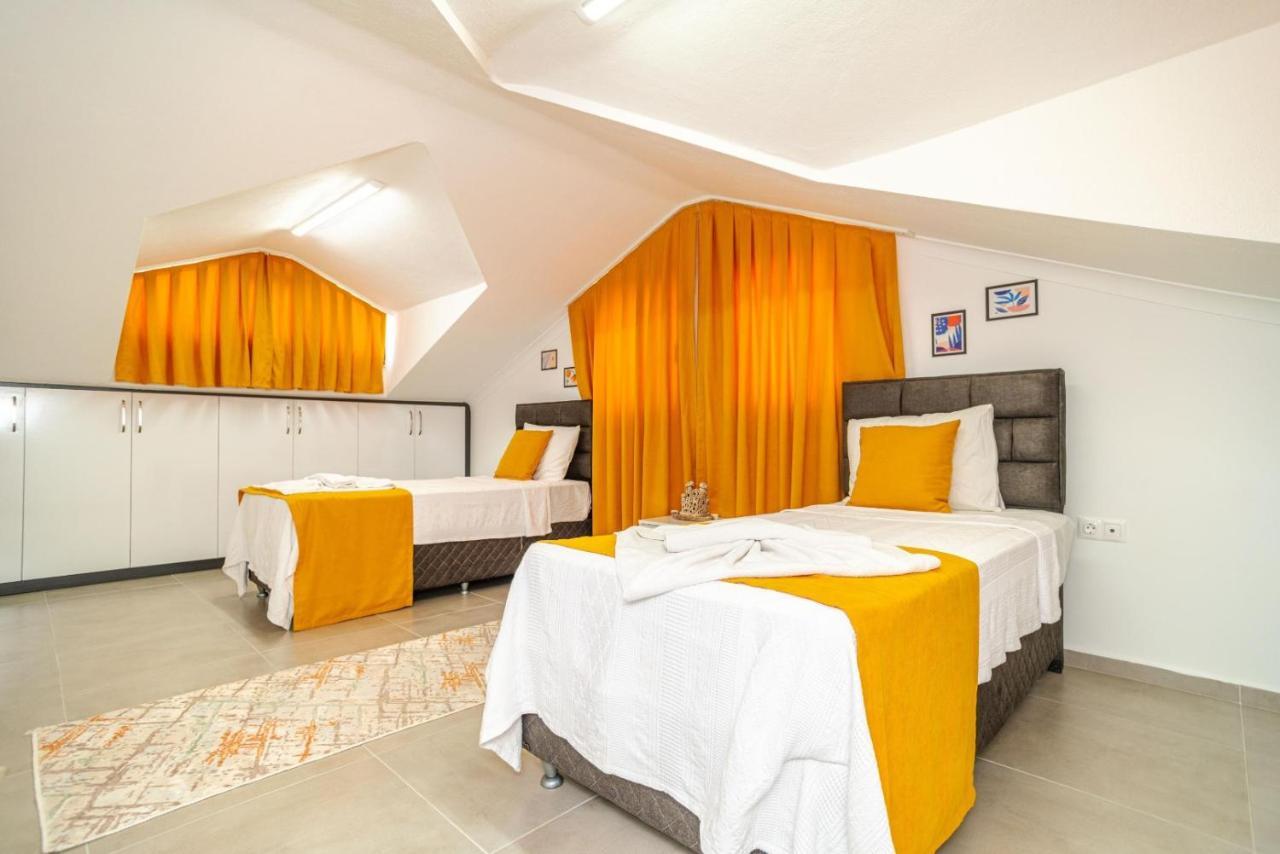 4 Bedroom Holiday Villa In Hisaroenue Oeluedeniz- Gold Rose Fethiye Exterior photo